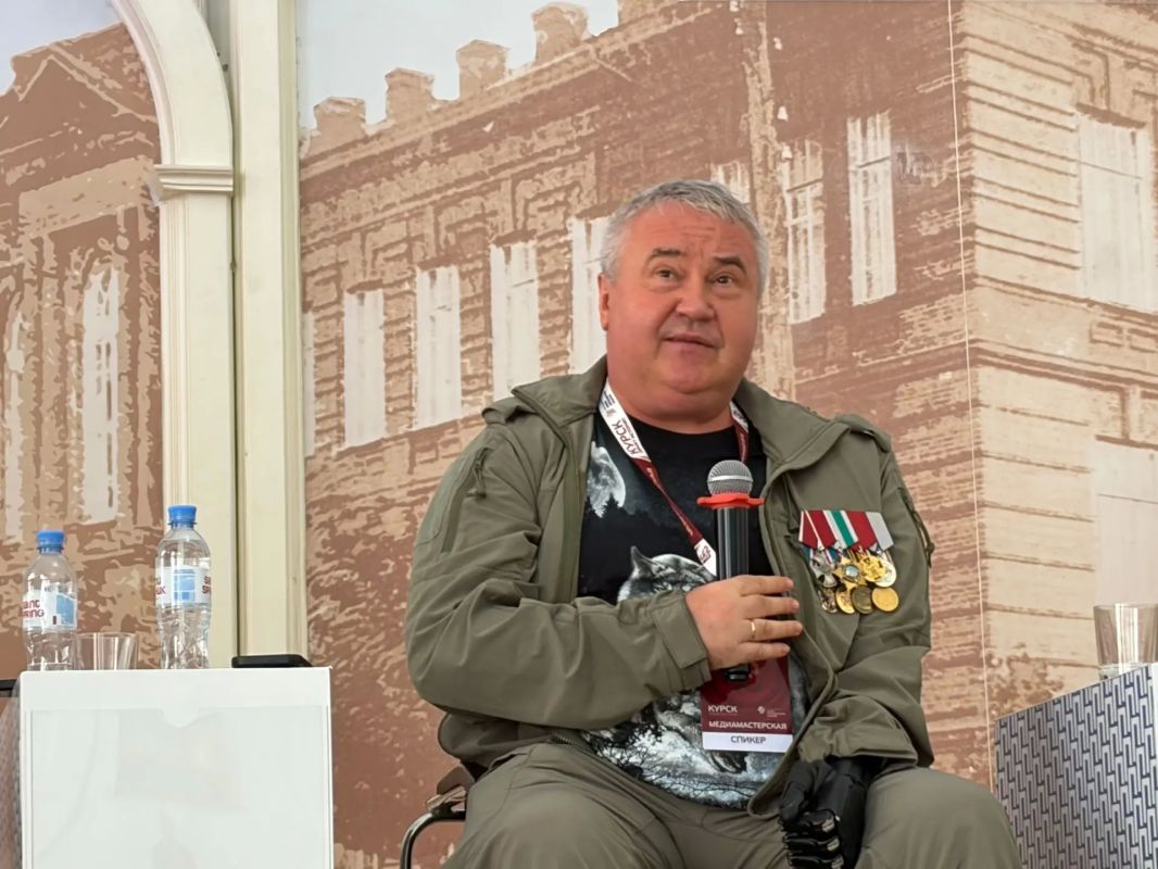 «Вы — мои герои» — военкоры федеральных СМИ обратились к журналистам Курской области и корреспондентам из других приграничных регионов «Вы — мои герои» — военкоры федеральных СМИ обратились к журналистам Курской области и корреспондентам из других приграничных регионов