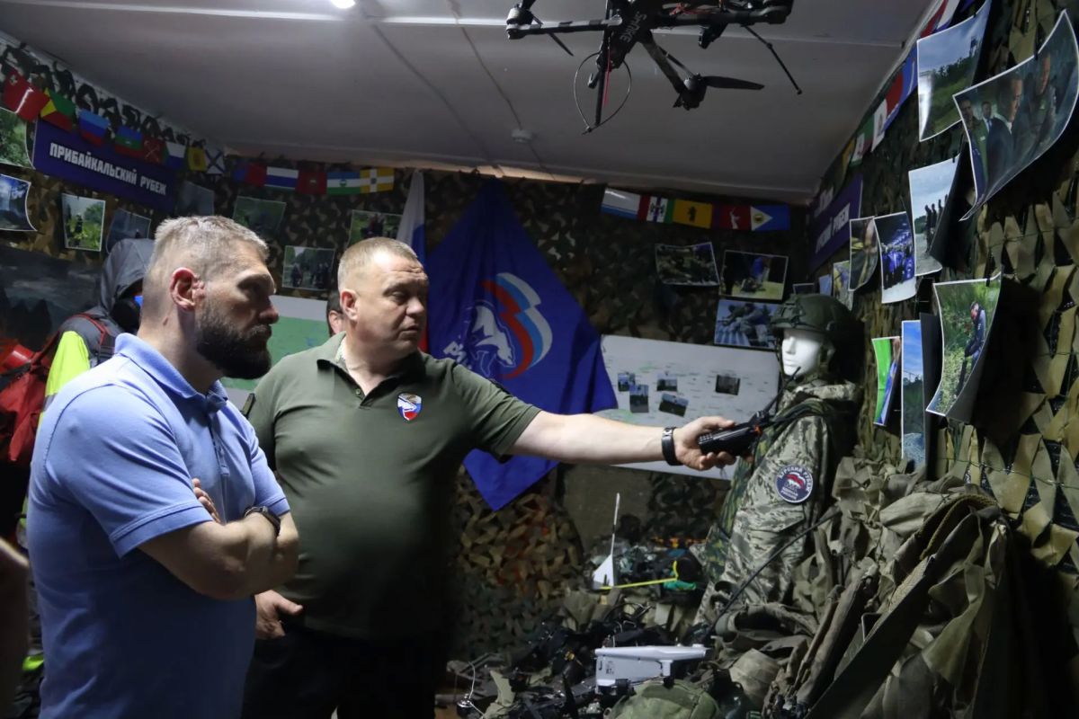 Евгений Поддубный отметил важность работы волонтеров «Курского рубежа» Евгений Поддубный отметил важность работы волонтеров «Курского рубежа»