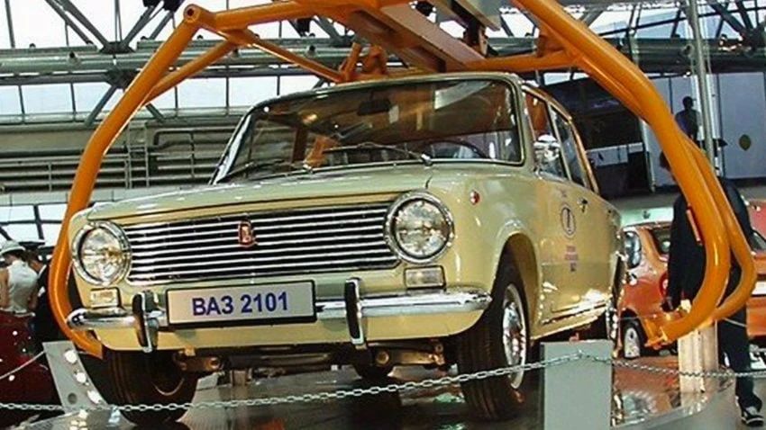 20 июля. 1966. Постановление о строительстве в Тольятти завода по производству малолитражных легковых автомобилей 1944