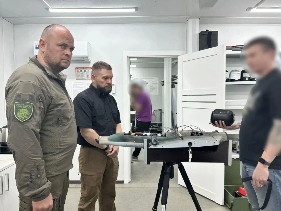 Евгений Поддубный встретился с добровольцами бригады «БАРС -Курск» Евгений Поддубный встретился с добровольцами бригады «БАРС -Курск»