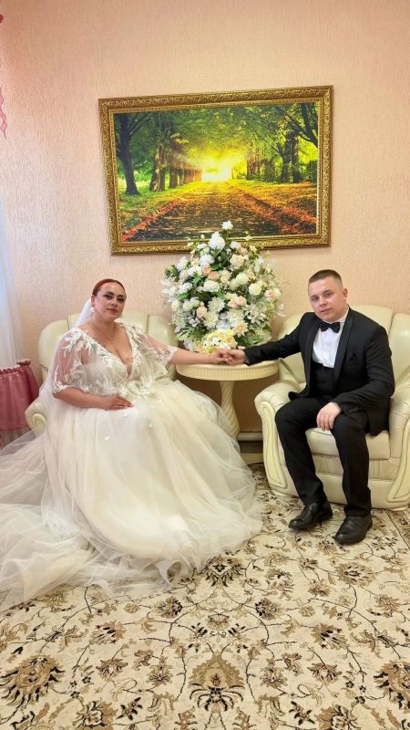 Летний свадебный сезон продолжается - пятница и суббота в органах ЗАГС Курской области выдались насыщенными Летний свадебный сезон продолжается - пятница и суббота в органах ЗАГС Курской области выдались насыщенными