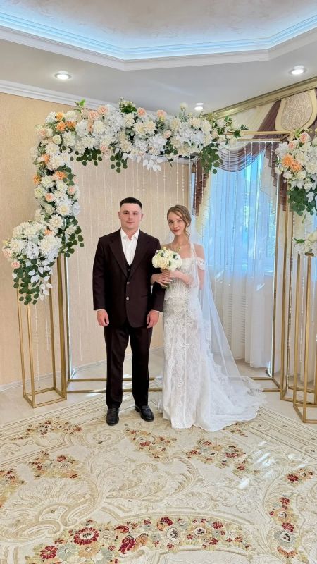 Летний свадебный сезон продолжается - пятница и суббота в органах ЗАГС Курской области выдались насыщенными Летний свадебный сезон продолжается - пятница и суббота в органах ЗАГС Курской области выдались насыщенными