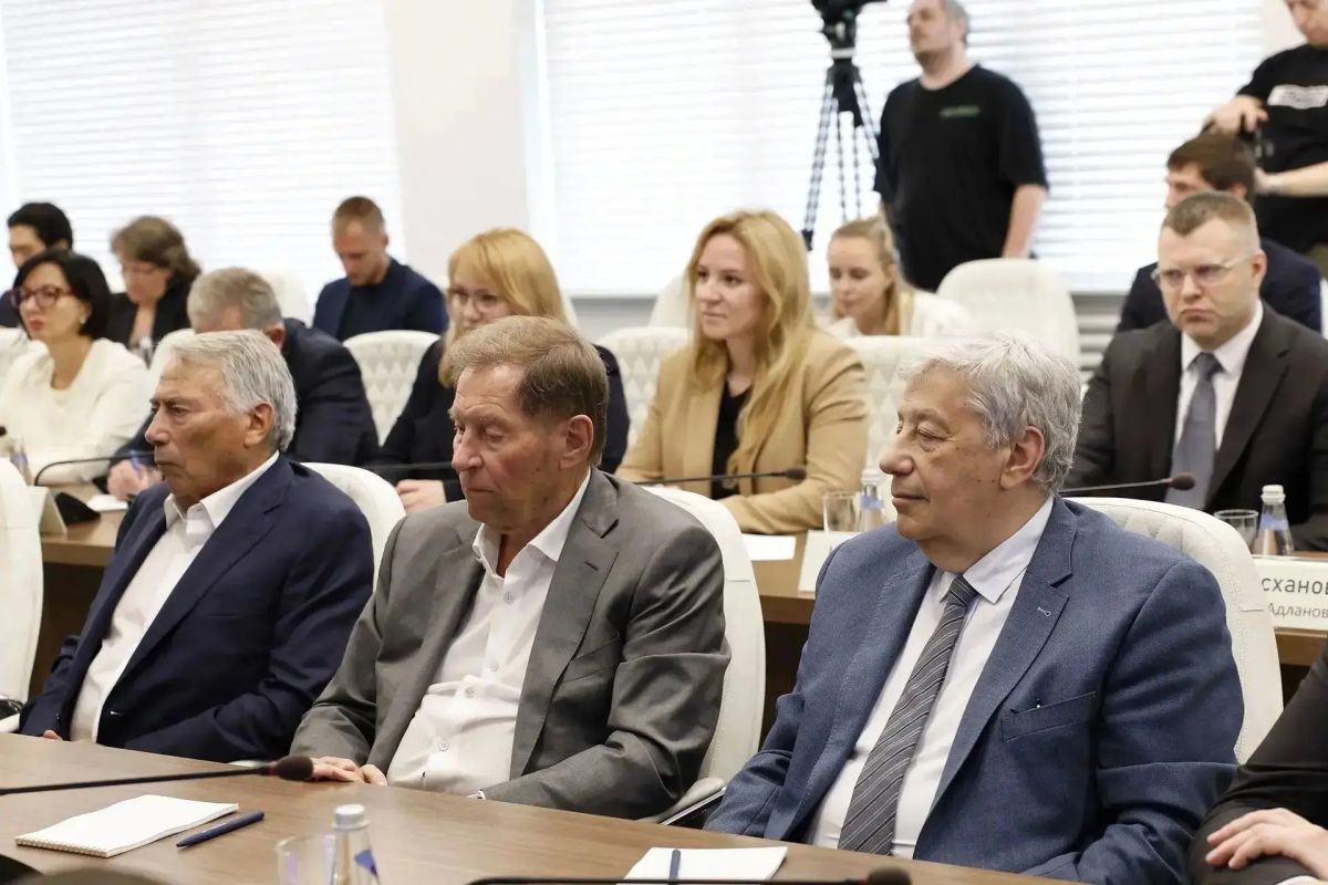 Глава Минстроя России Ирек Файзуллин провел Всероссийское совещание по развитию строительной отрасли и саморегулирования в сфере строительства в Национальном объединении строителей (НОСТРОЙ) Глава Минстроя России Ирек Файзуллин провел Всероссийское совещание по развитию строительной отрасли и саморегулирования в сфере строительства в Национальном объединении строителей (НОСТРОЙ)
