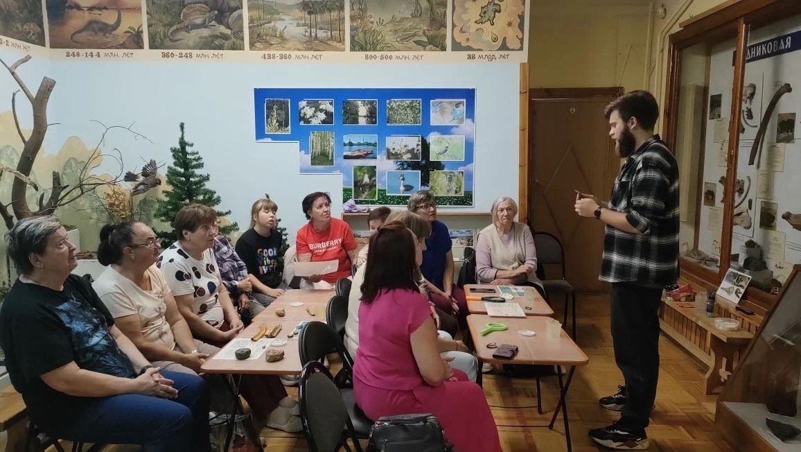 Участники проекта «Курское долголетие» г. Курчатова посетили Курчатовский краеведческий музей, где для них открылся настоящий портал во времени Участники проекта «Курское долголетие» г. Курчатова посетили Курчатовский краеведческий музей, где для них открылся настоящий портал во времени