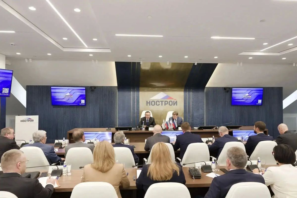 Глава Минстроя России Ирек Файзуллин провел Всероссийское совещание по развитию строительной отрасли и саморегулирования в сфере строительства в Национальном объединении строителей (НОСТРОЙ) Глава Минстроя России Ирек Файзуллин провел Всероссийское совещание по развитию строительной отрасли и саморегулирования в сфере строительства в Национальном объединении строителей (НОСТРОЙ)