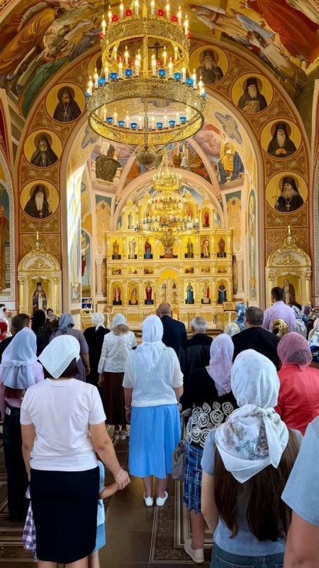 В Медвенском районе на территории Покровского храма прошло праздничное мероприятие, посвящённое Дню Семьи, Любви и Верности В Медвенском районе на территории Покровского храма прошло праздничное мероприятие, посвящённое Дню Семьи, Любви и Верности