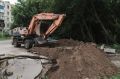 В районе домов № 25 и 25а по улице Гагарина силами МУП «Курскводоканал» продолжаются работы по замене участка самотечного коллектора