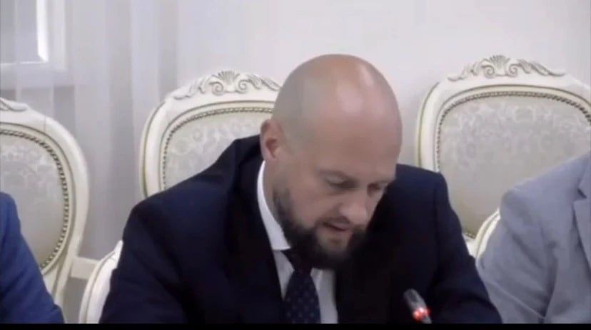 Евгений Маслов разъяснил ситуацию с ремонтом дорог и работой «Мовисты» в Курске