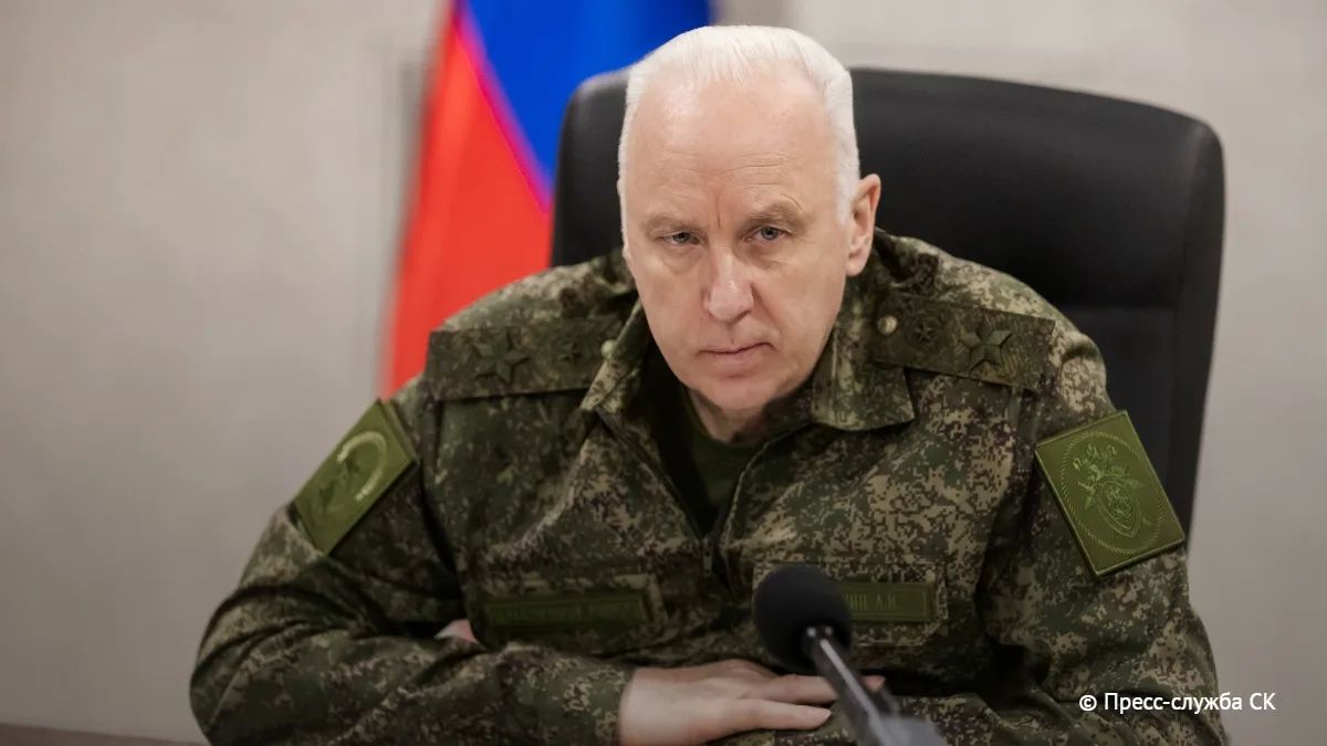 Вступившие в ВСУ наемники бросали гранаты в мирных жителей Курской области, сообщил Бастрыкин в интервью ТАСС