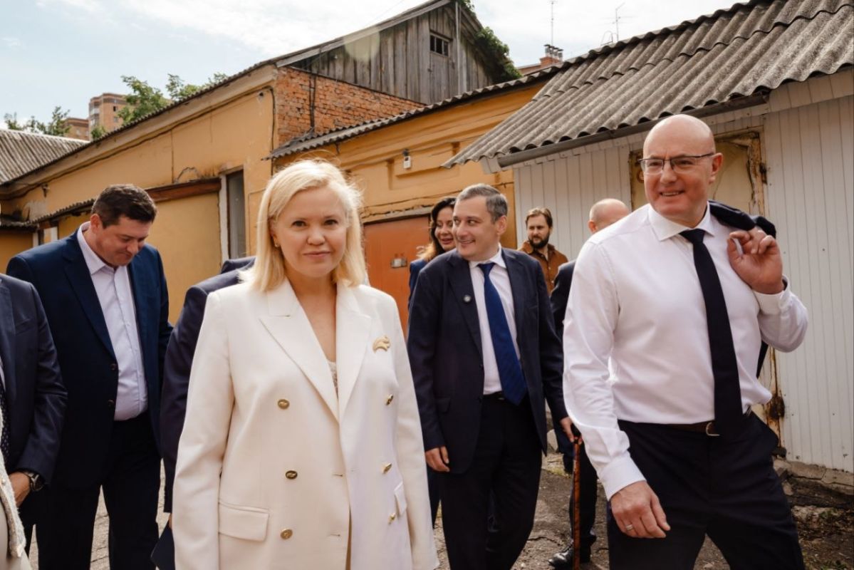 Екатерина Харченко: Сегодня Курск посетил вице-премьер Правительства РФ Дмитрий Николаевич Чернышенко Екатерина Харченко: Сегодня Курск посетил вице-премьер Правительства РФ Дмитрий Николаевич Чернышенко