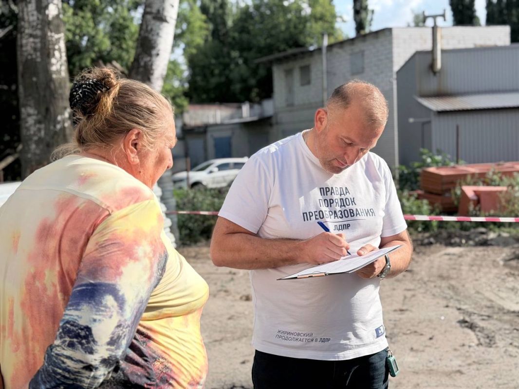 Алексей Томанов: Встретился с жителями дома № 25А на улице Гагарина города Курска
