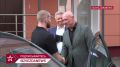 Денис Майданов вручил ключи от новой машины участнику спецоперации Дмитрию Курскому и его семье