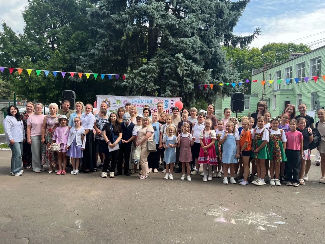 В Курской области в Железногорском центре социальной помощи семье и детям «Добродея» состоялся юбилейный V областной слёт «Заботливый мир» В Курской области в Железногорском центре социальной помощи семье и детям «Добродея» состоялся юбилейный V областной слёт «Заботливый мир»