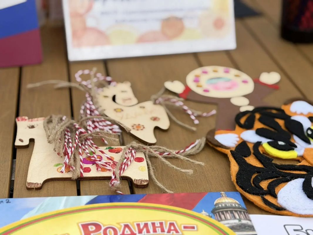Мастер-класс «Год единства народов России» объединил гостей фестиваля Мастер-класс «Год единства народов России» объединил гостей фестиваля