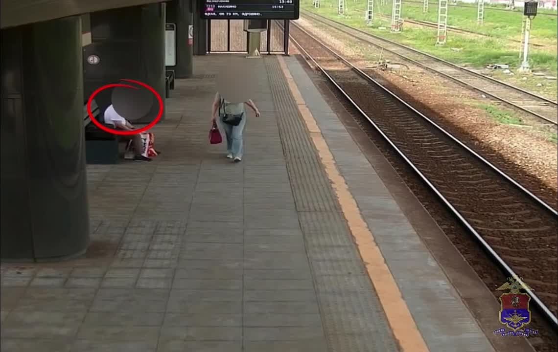 Транспортные полицейские Курского вокзала задержали подозреваемого в хищении ноутбука