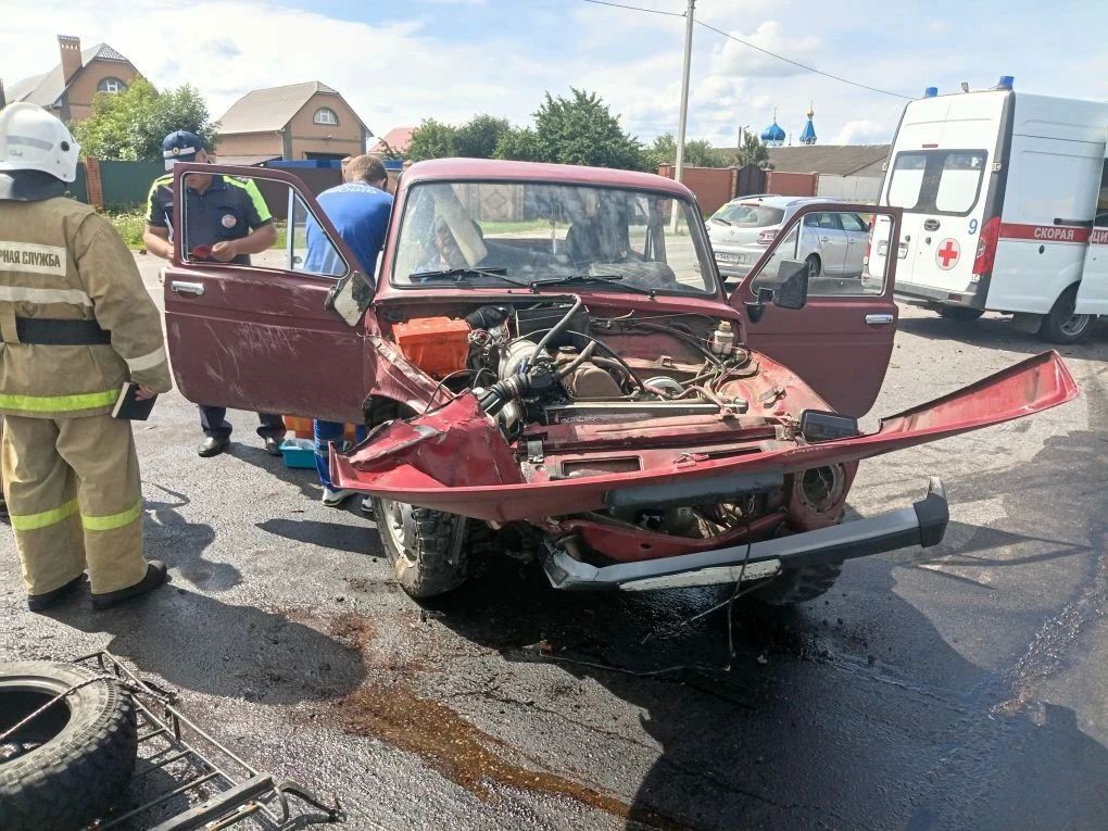 Огнеборцы ПЧ Октябрьского района на выезде на два ДТП