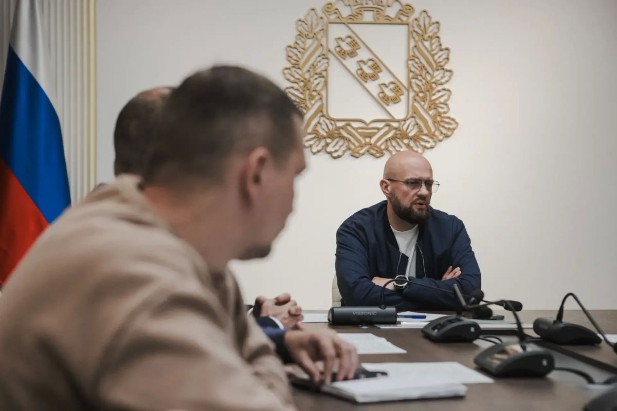 Евгений Маслов встретился с представителями компании «Мовиста Регионы Курск» Евгений Маслов встретился с представителями компании «Мовиста Регионы Курск»