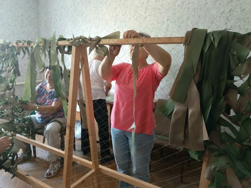С самого начала специальной военной операции люди повсеместно объединились для поддержки нашей армии С самого начала специальной военной операции люди повсеместно объединились для поддержки нашей армии