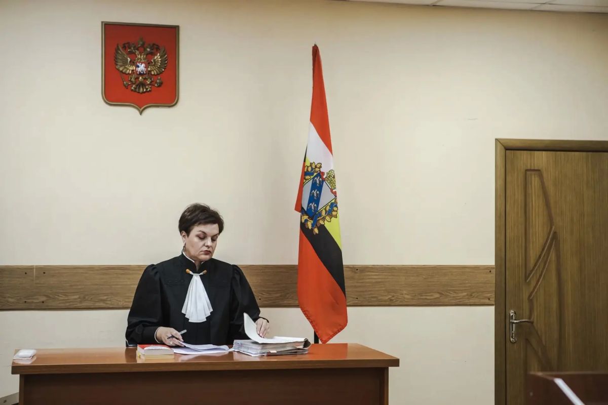 «Мы допустили глупость»: двое курян получили срок за стрельбу по остановке «Полет» «Мы допустили глупость»: двое курян получили срок за стрельбу по остановке «Полет»
