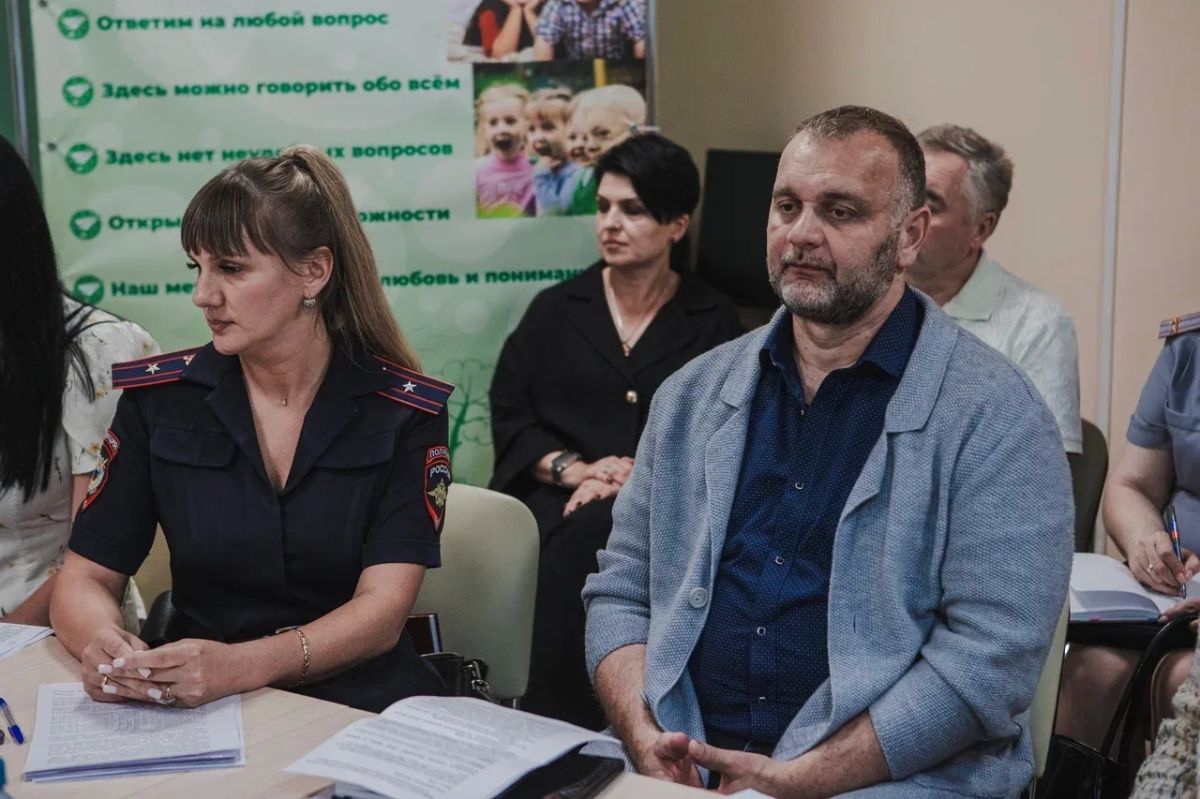 В Курске специальная комиссия изучила работу семейного МФЦ В Курске специальная комиссия изучила работу семейного МФЦ