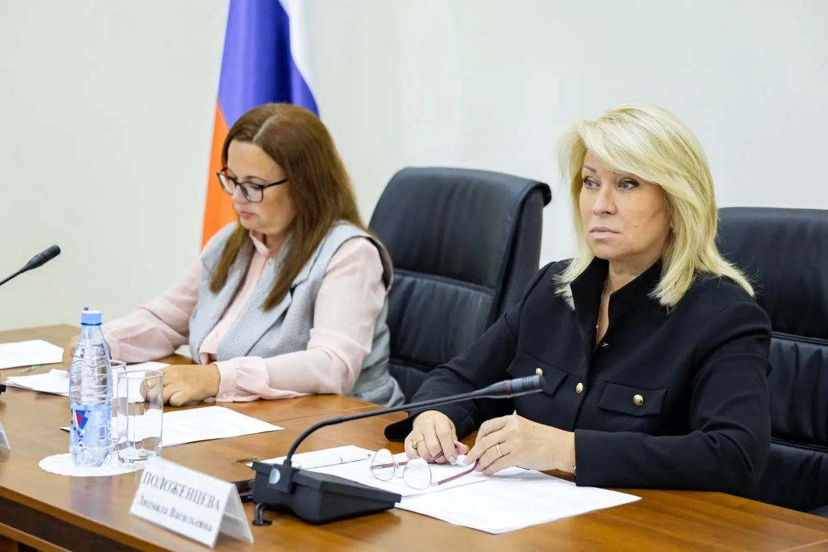 В Курске обсудили вопросы защиты трудовых прав граждан В Курске обсудили вопросы защиты трудовых прав граждан