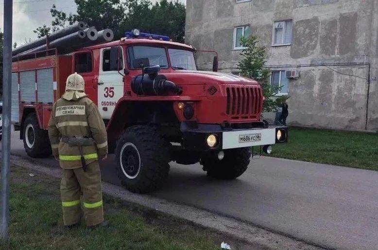 Огнеборцы ПЧ Октябрьского и Обоянского районов на выезде на ДТП Огнеборцы ПЧ Октябрьского и Обоянского районов на выезде на ДТП