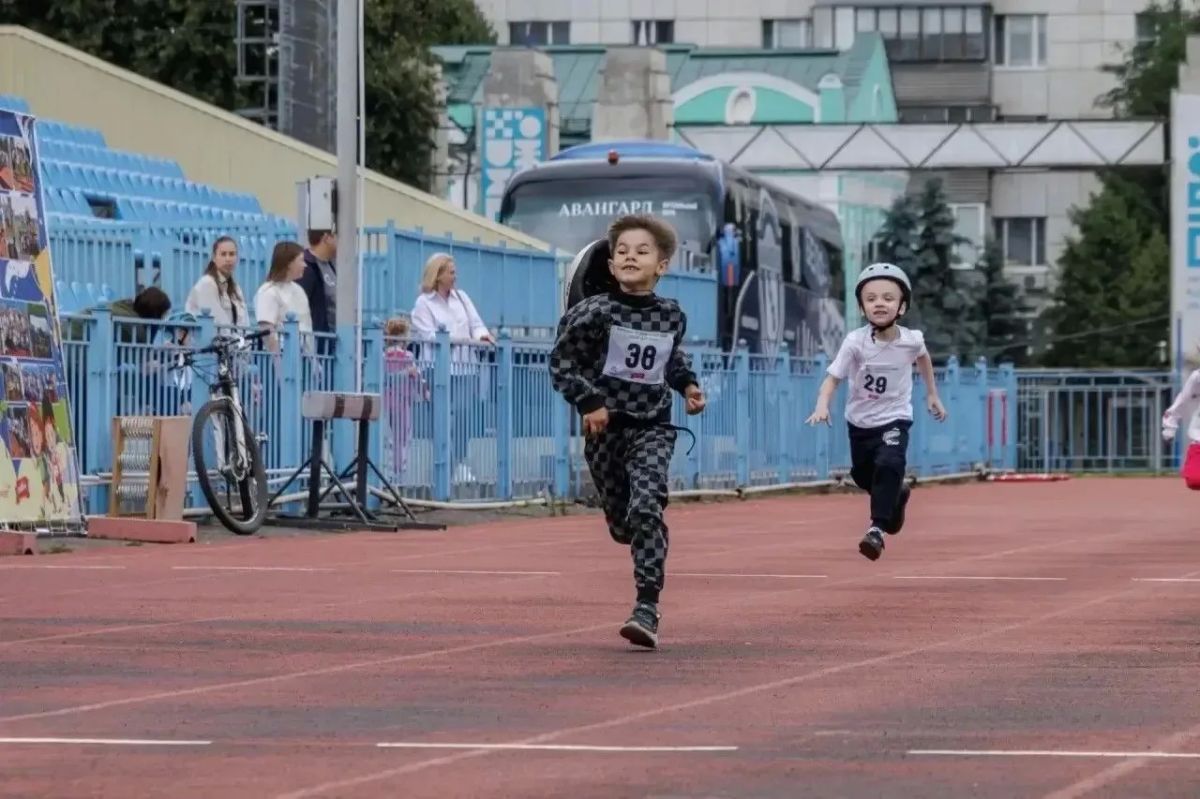 В Курске юные атлеты соревновались по циклическим видам спорта В Курске юные атлеты соревновались по циклическим видам спорта