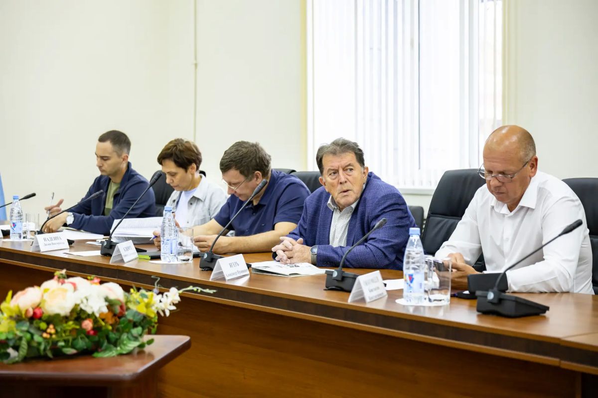 В администрации города состоялось заседание рабочей группы межведомственной комиссии Курской области по противодействию нелегальной занятости