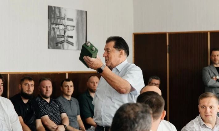 Курский аккумуляторный завод принял делегацию партнёров со всей России Курский аккумуляторный завод принял делегацию партнёров со всей России