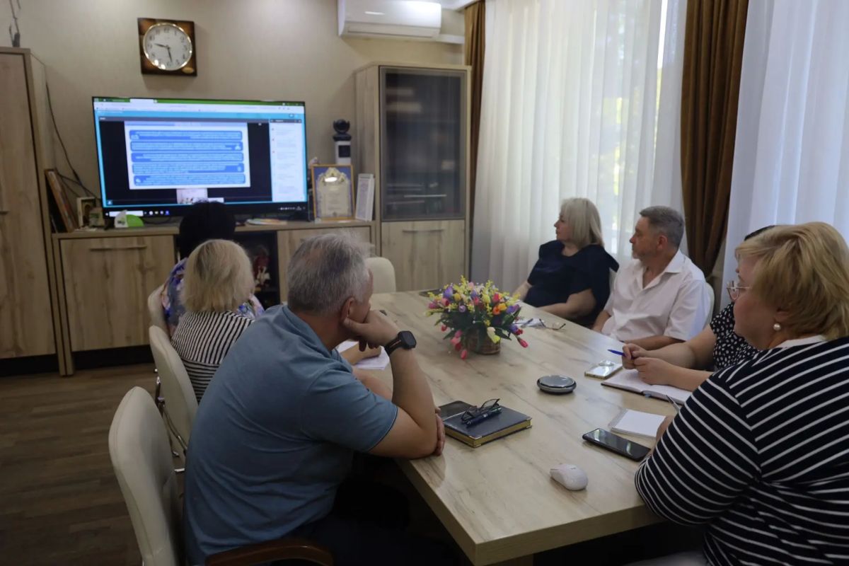 Заместитель министра социального обеспечения, материнства и детства Курской области Светлана Ковалёва совместно со структурными подразделениями и руководителями стационарных организаций приняли участие в семинаре-совещании... Заместитель министра социального обеспечения, материнства и детства Курской области Светлана Ковалёва совместно со структурными подразделениями и руководителями стационарных организаций приняли участие в семинаре-совещании...