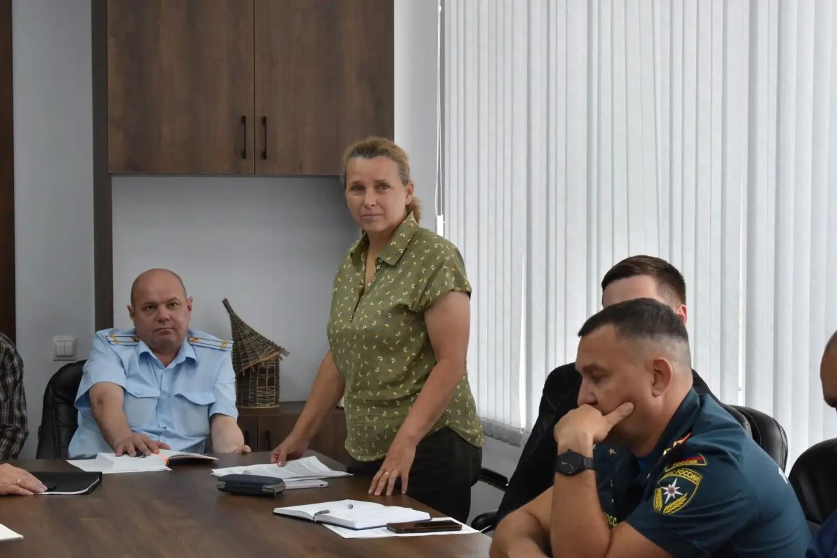 В Администрации Железногорского района состоялось заседание комиссии по предупреждению и ликвидации чрезвычайных ситуаций и обеспечению пожарной безопасности Администрации Железногорского района при участии глав... В Администрации Железногорского района состоялось заседание комиссии по предупреждению и ликвидации чрезвычайных ситуаций и обеспечению пожарной безопасности Администрации Железногорского района при участии глав...