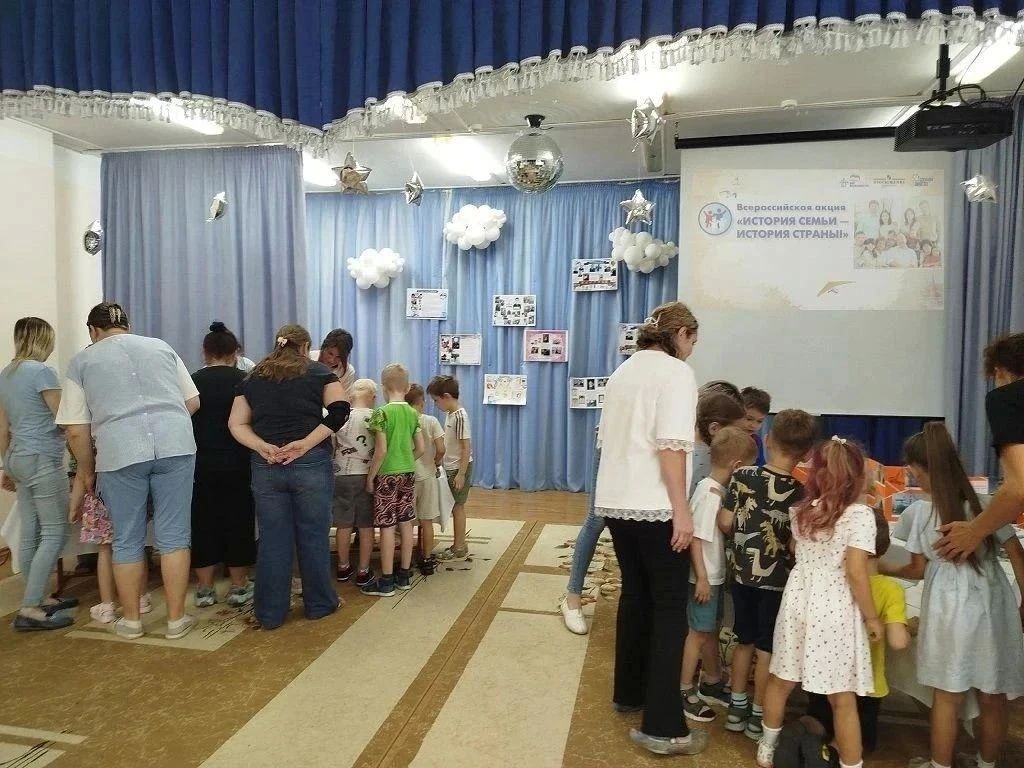 В Курском детдсаду открылась выставка детско-родительского творчества В Курском детдсаду открылась выставка детско-родительского творчества