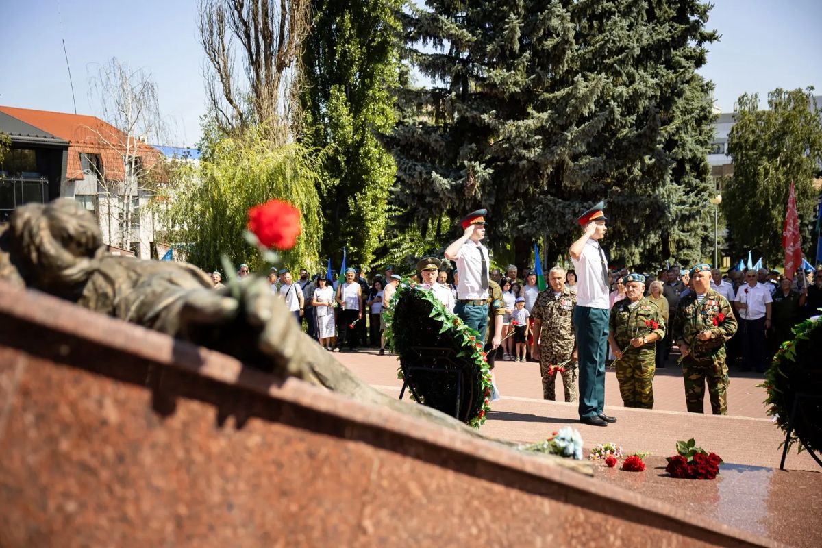 Друзья, сегодня особенный день для всей страны — День Воздушно-десантных войск Друзья, сегодня особенный день для всей страны — День Воздушно-десантных войск