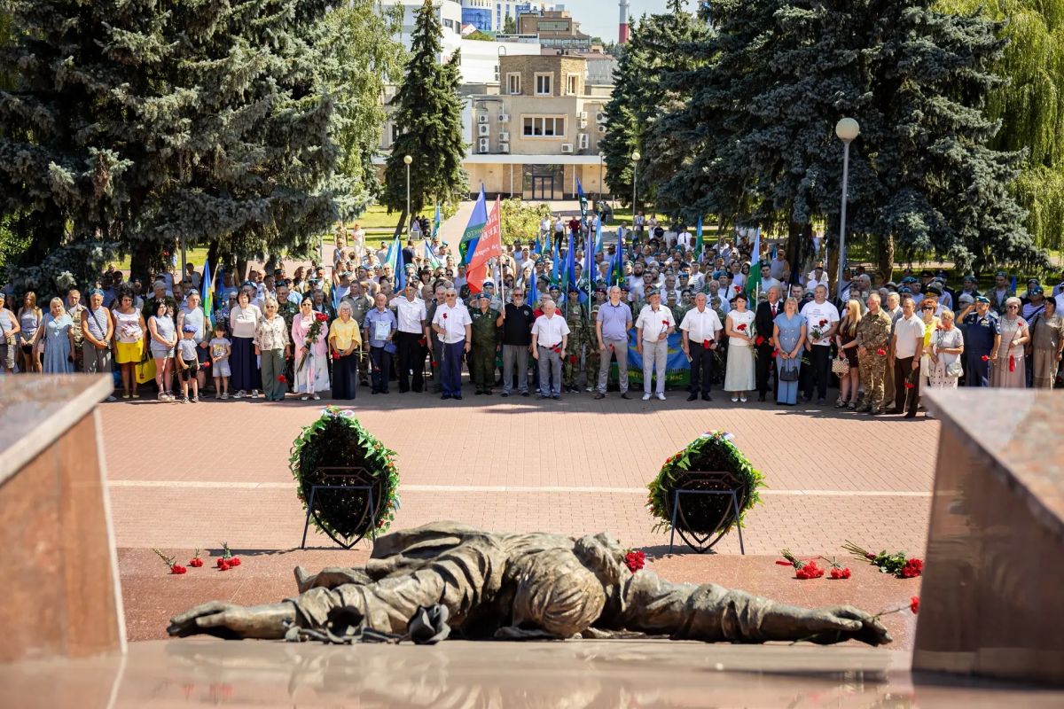 Друзья, сегодня особенный день для всей страны — День Воздушно-десантных войск Друзья, сегодня особенный день для всей страны — День Воздушно-десантных войск