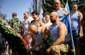 Куряне отмечают День ВДВ. В Курске жители отмечают 96 лет со дня образования Воздушно-десантных войск России