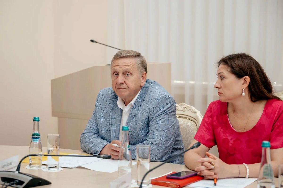 Александр Хинштейн: В открытом режиме провёл заседание Правительства Курской области Александр Хинштейн: В открытом режиме провёл заседание Правительства Курской области