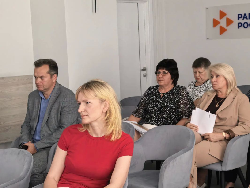 На минувшей неделе под руководством заместителя Губернатора Курской области Сергея Фофанова состоялось заседание межведомственной комиссии Курской области по противодействию нелегальной занятости На минувшей неделе под руководством заместителя Губернатора Курской области Сергея Фофанова состоялось заседание межведомственной комиссии Курской области по противодействию нелегальной занятости