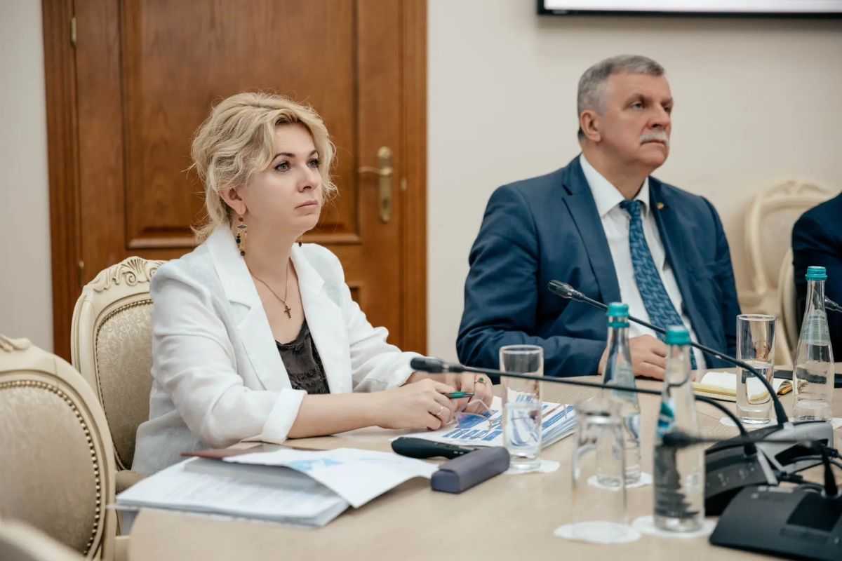 Александр Хинштейн: В открытом режиме провёл заседание Правительства Курской области Александр Хинштейн: В открытом режиме провёл заседание Правительства Курской области