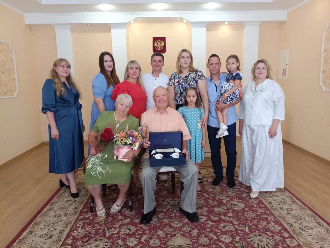 1 августа в жизни Николая Матвеевича и Любови Егоровны Смецких случилось по-настоящему редкое и красивое событие 1 августа в жизни Николая Матвеевича и Любови Егоровны Смецких случилось по-настоящему редкое и красивое событие