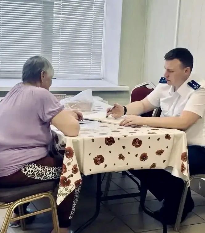 Прокуратура продолжает практику выездных личных приемов граждан