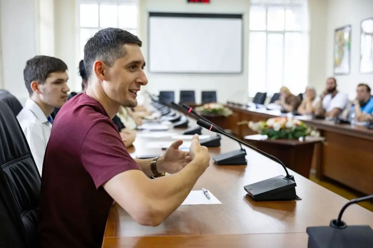 Диалог с теми, кто хочет изменить город Диалог с теми, кто хочет изменить город