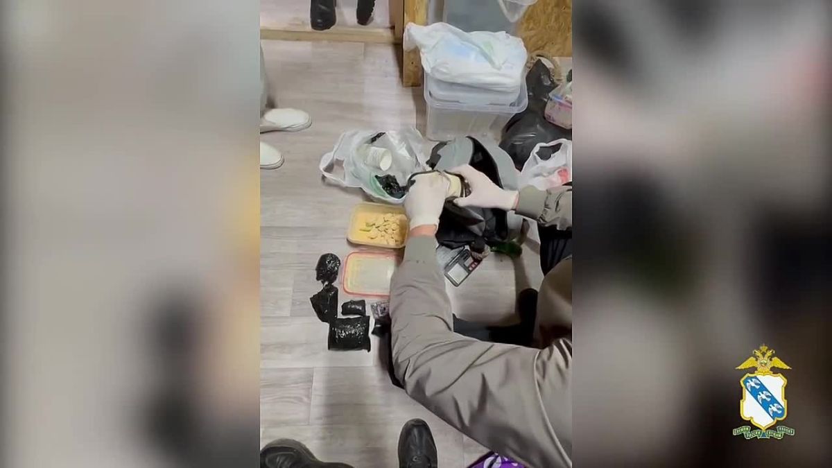 В Курске 29-летнего жителя задержали с партией наркотиков прямо во время тайников-закладок