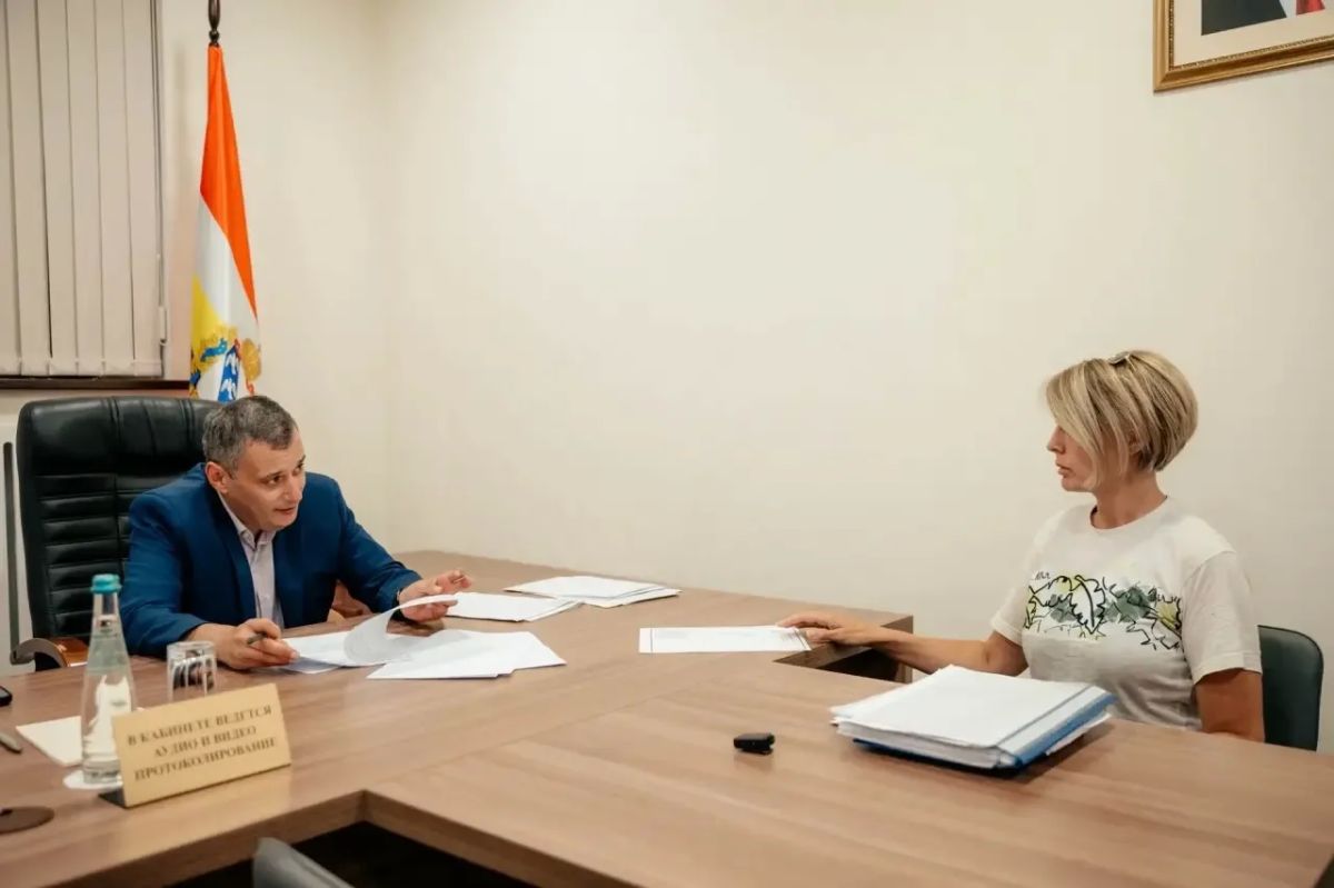 Александр Хинштейн провел прием курян Александр Хинштейн провел прием курян