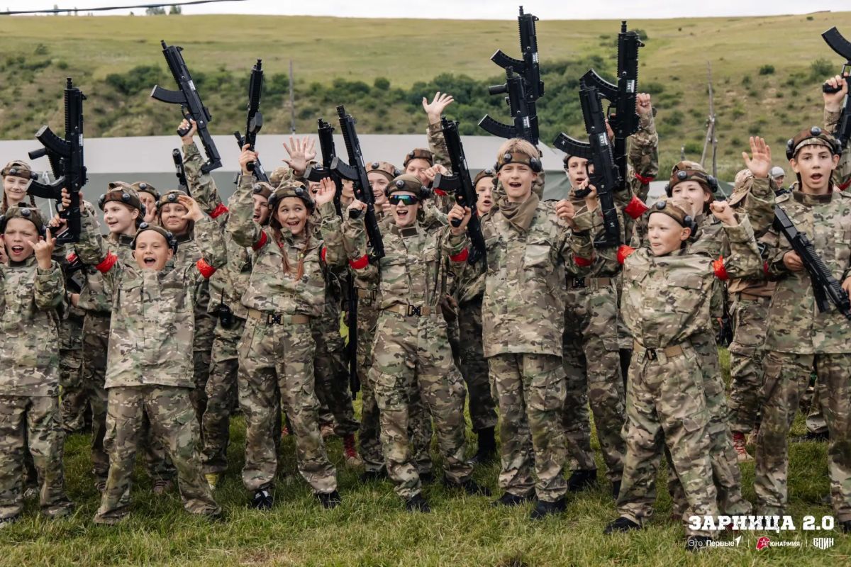 В Московской области проходит седьмой окружной этап Всероссийской военно-патриотической игры «Зарница 2.0». За выход в финал борются 260 участников – победители региональных этапов из 18 субъектов Центрального федерального... В Московской области проходит седьмой окружной этап Всероссийской военно-патриотической игры «Зарница 2.0». За выход в финал борются 260 участников – победители региональных этапов из 18 субъектов Центрального федерального...
