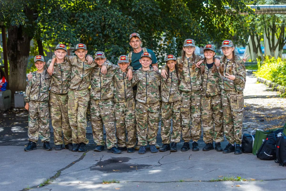 В Московской области проходит седьмой окружной этап Всероссийской военно-патриотической игры «Зарница 2.0». За выход в финал борются 260 участников – победители региональных этапов из 18 субъектов Центрального федерального... В Московской области проходит седьмой окружной этап Всероссийской военно-патриотической игры «Зарница 2.0». За выход в финал борются 260 участников – победители региональных этапов из 18 субъектов Центрального федерального...