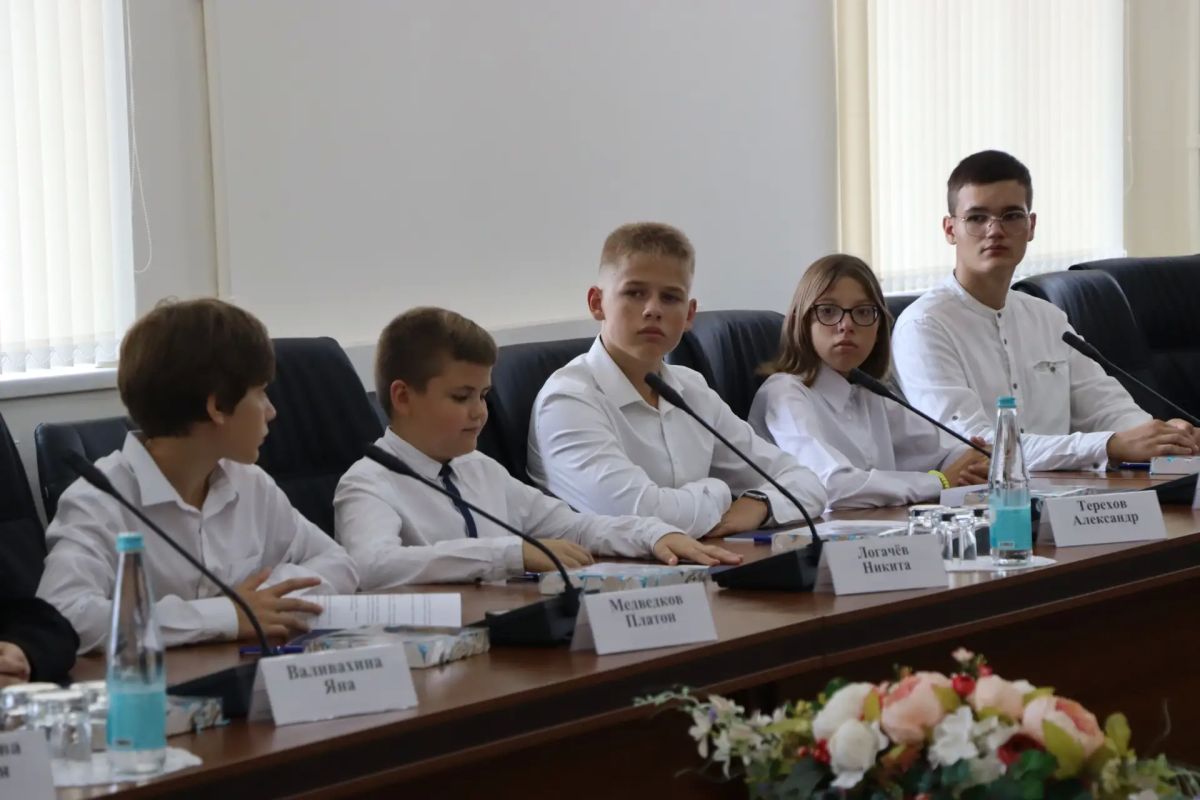 В Курске развивается движение юных общественных лидеров В Курске развивается движение юных общественных лидеров