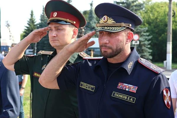 В Курске росгвардейцы приняли участие в митинге, посвященном второй годовщине вторжения ВСУ на территорию области В Курске росгвардейцы приняли участие в митинге, посвященном второй годовщине вторжения ВСУ на территорию области
