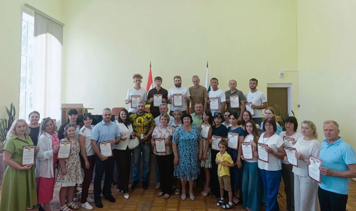 В Мантуровском районе чествовали героев спорта в преддверии Дня физкультурника!