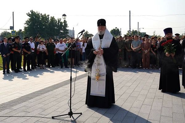 В Курске росгвардейцы приняли участие в митинге, посвященном второй годовщине вторжения ВСУ на территорию области В Курске росгвардейцы приняли участие в митинге, посвященном второй годовщине вторжения ВСУ на территорию области