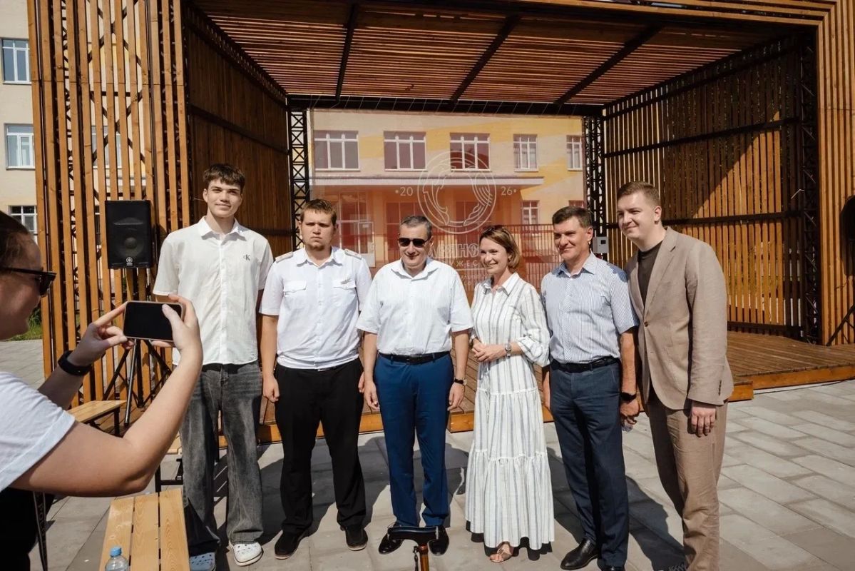 «Славянское содружество» возвращается! После двухлетнего перерыва легендарный проект вновь соберёт активную и талантливую молодёжь нашей страны на Черноморском побережье «Славянское содружество» возвращается! После двухлетнего перерыва легендарный проект вновь соберёт активную и талантливую молодёжь нашей страны на Черноморском побережье